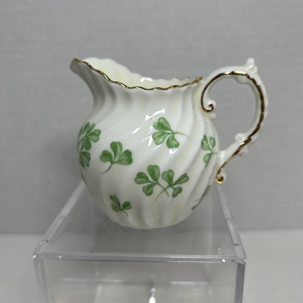 Vtg Aynsley Bone China 4oz Mini Creamer, Green Shamrocks, Scalloped, England